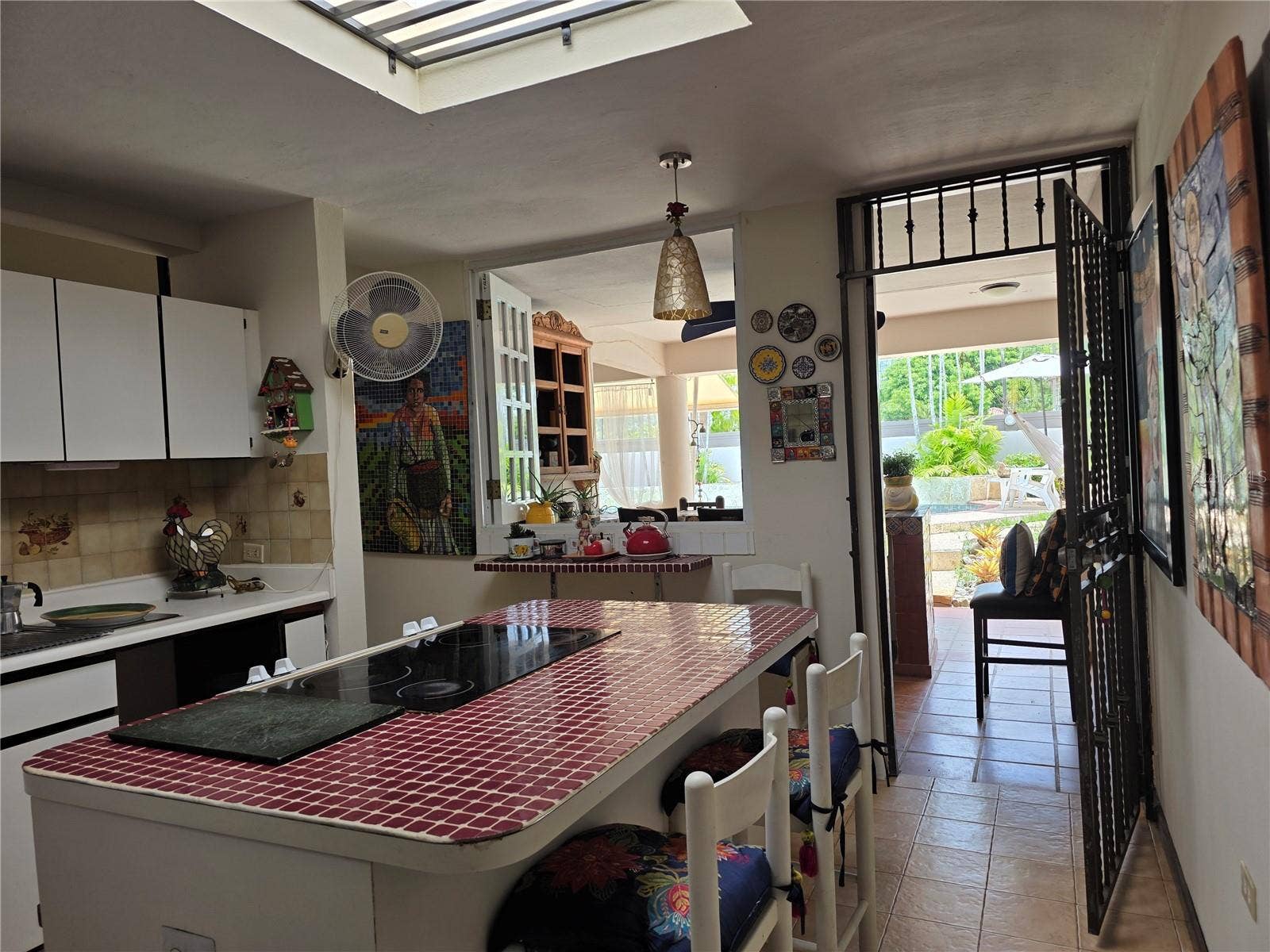 B8 DALI, Caguas, PR 00725 B8 DALI, Caguas, PR 00725