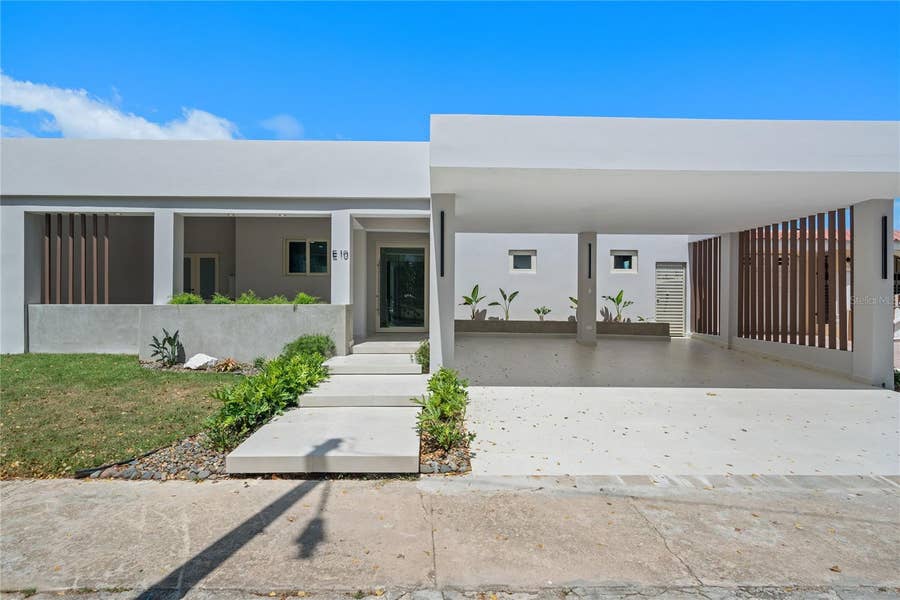 Property photo for E 10 CALLE MADRE PERLA, Dorado, PR