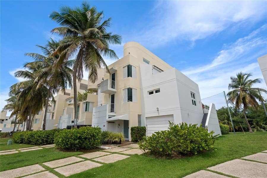 Property photo for 151 VILAS DE GOLF EAST, #73, Dorado, PR