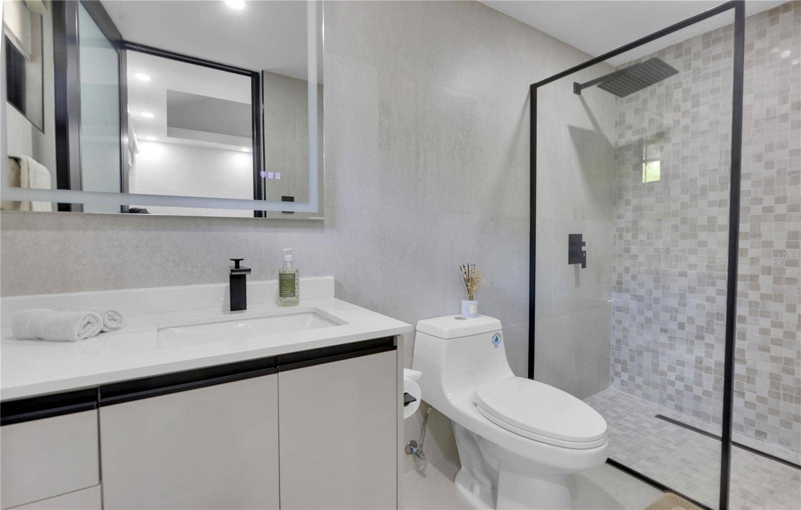 263 DORADO BEACH EAST, Dorado, PR 00646 Full Bathroom in Bedroom #01