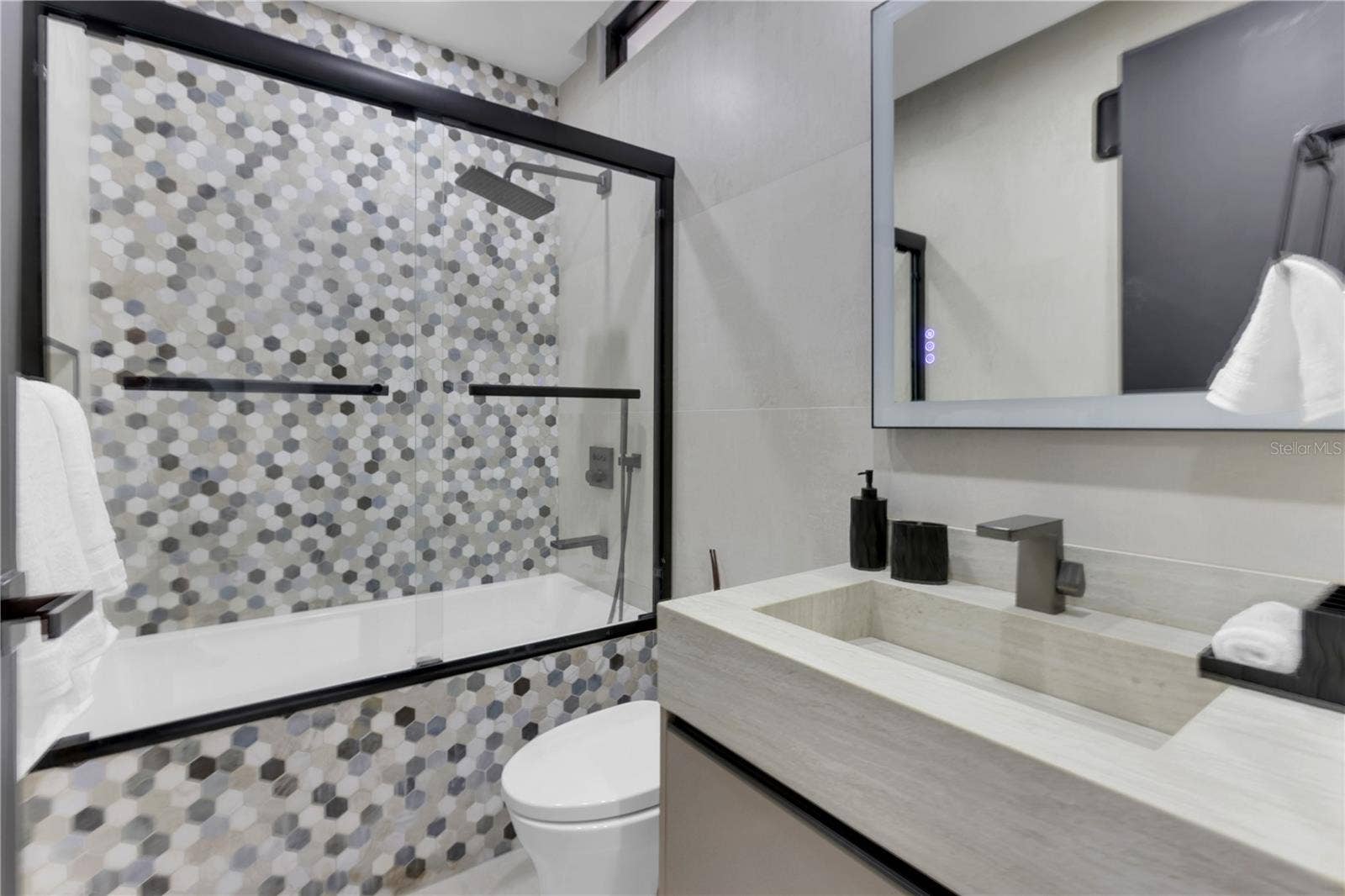 263 DORADO BEACH EAST, Dorado, PR 00646 Full Bathroom in Bedroom #03