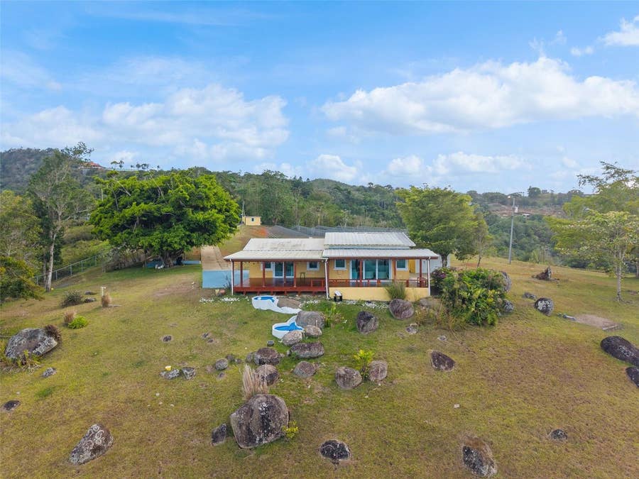 Property photo for PR-7722 KM 4.2 CALLE HERACLIO COLÓN, Cayey, PR