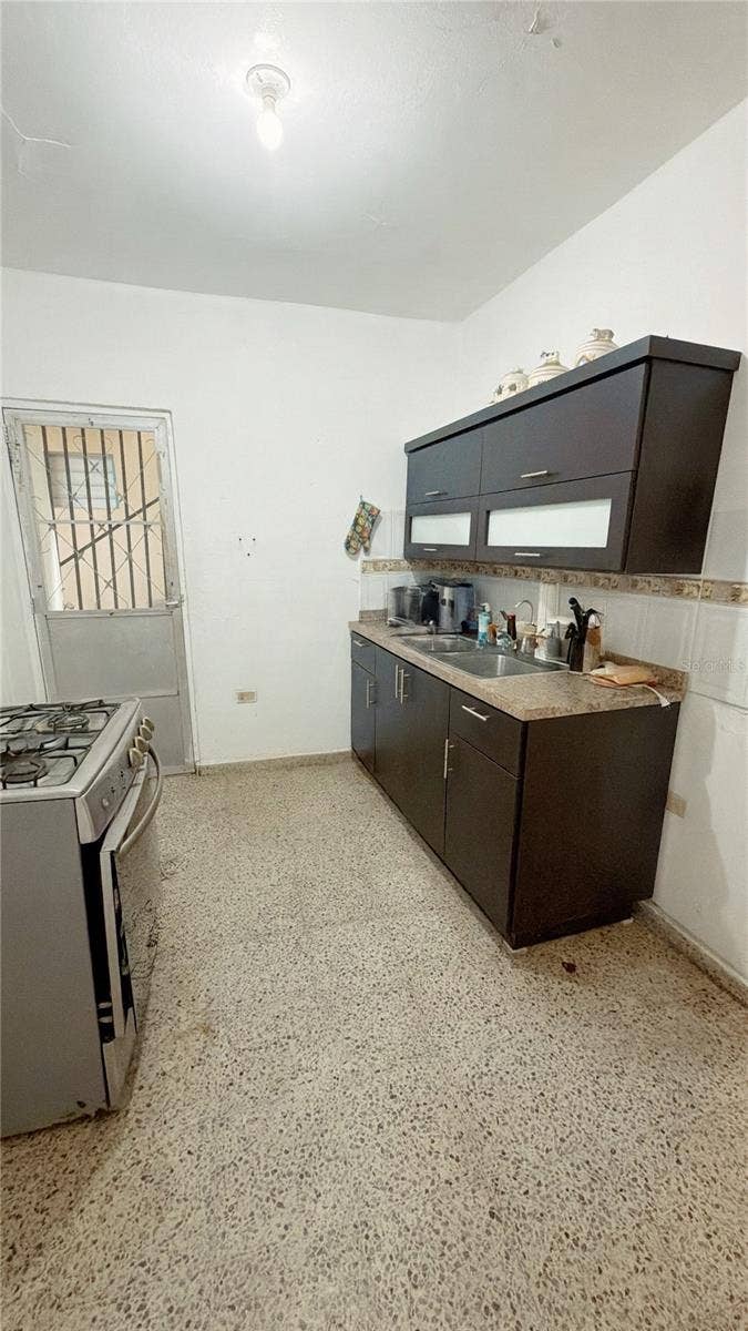 14 ABRA DEL PIMIENTO CALLE 6, Barceloneta, PR 00617 14 ABRA DEL PIMIENTO CALLE 6, Barceloneta, PR 00617