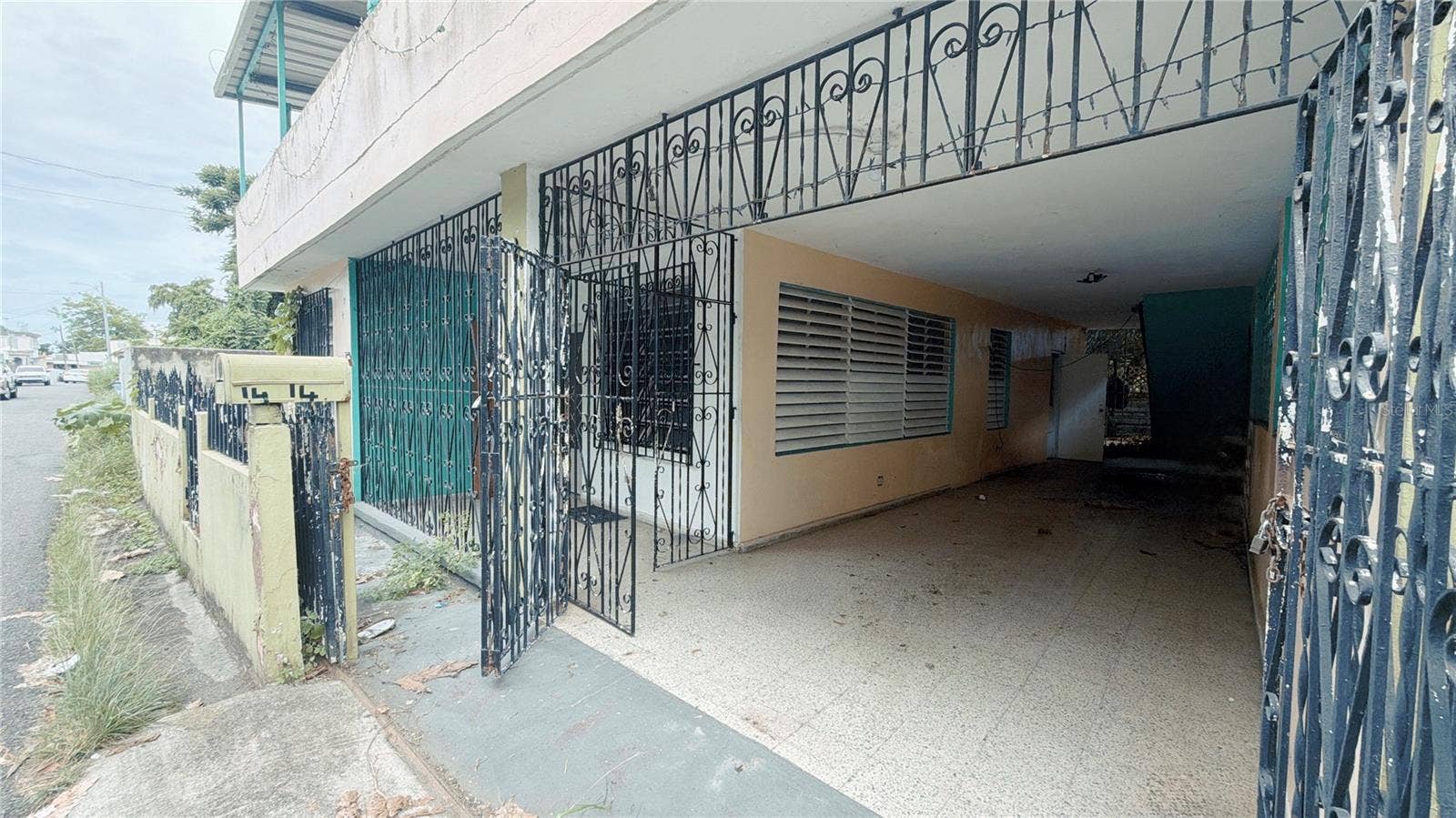 14 ABRA DEL PIMIENTO CALLE 6, Barceloneta, PR 00617 14 ABRA DEL PIMIENTO CALLE 6, Barceloneta, PR 00617