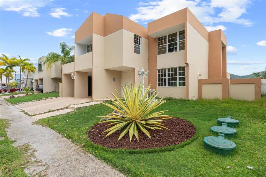 Property photo for A8 CALLE LA VERDE LUZ, Cayey, PR