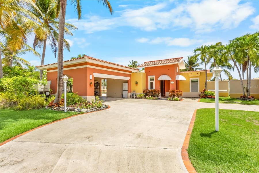 Property photo for 1 EAGLE ST, Humacao, PR