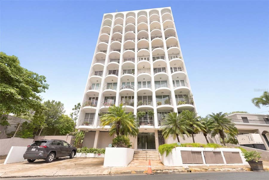Property photo for 2007 Calle las Violetas MONTEFLORES, #5A, San Juan, PR