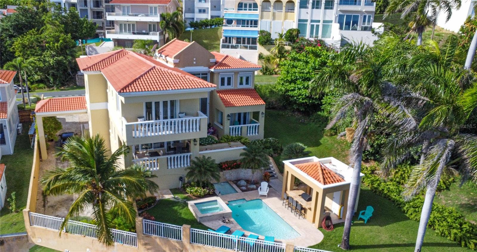 53 SHELL CASTLE, Humacao, PR 00791 53 SHELL CASTLE, Humacao, PR 00791