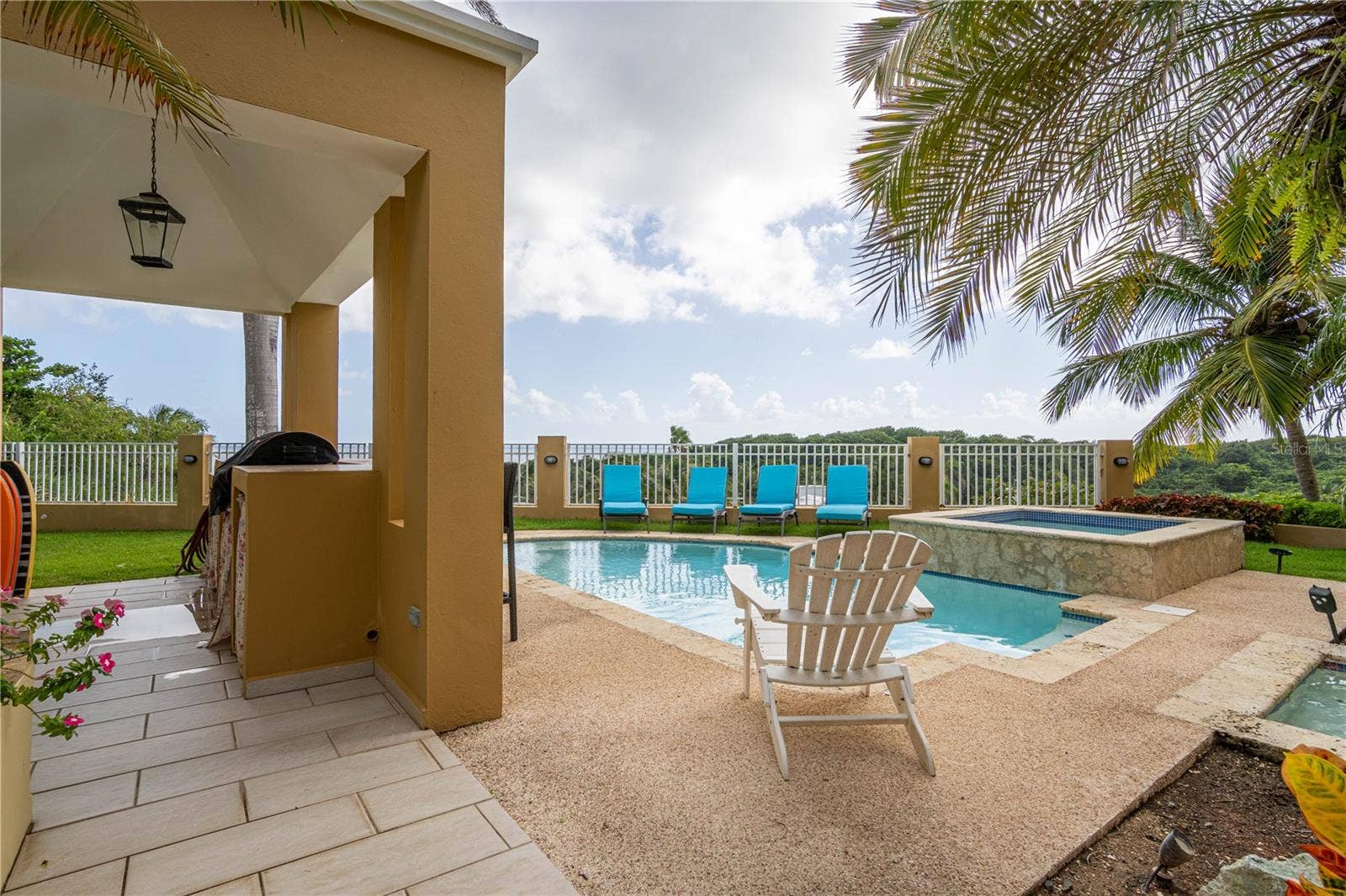 53 SHELL CASTLE, Humacao, PR 00791 53 SHELL CASTLE, Humacao, PR 00791