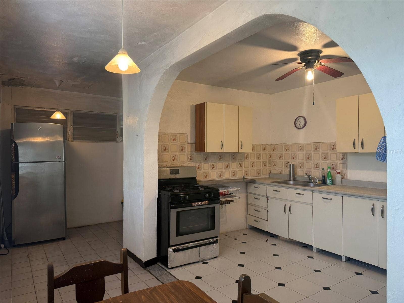 524 COMM SANTA MARIA, Vieques, PR 00765 Kitchen/ Pantry
