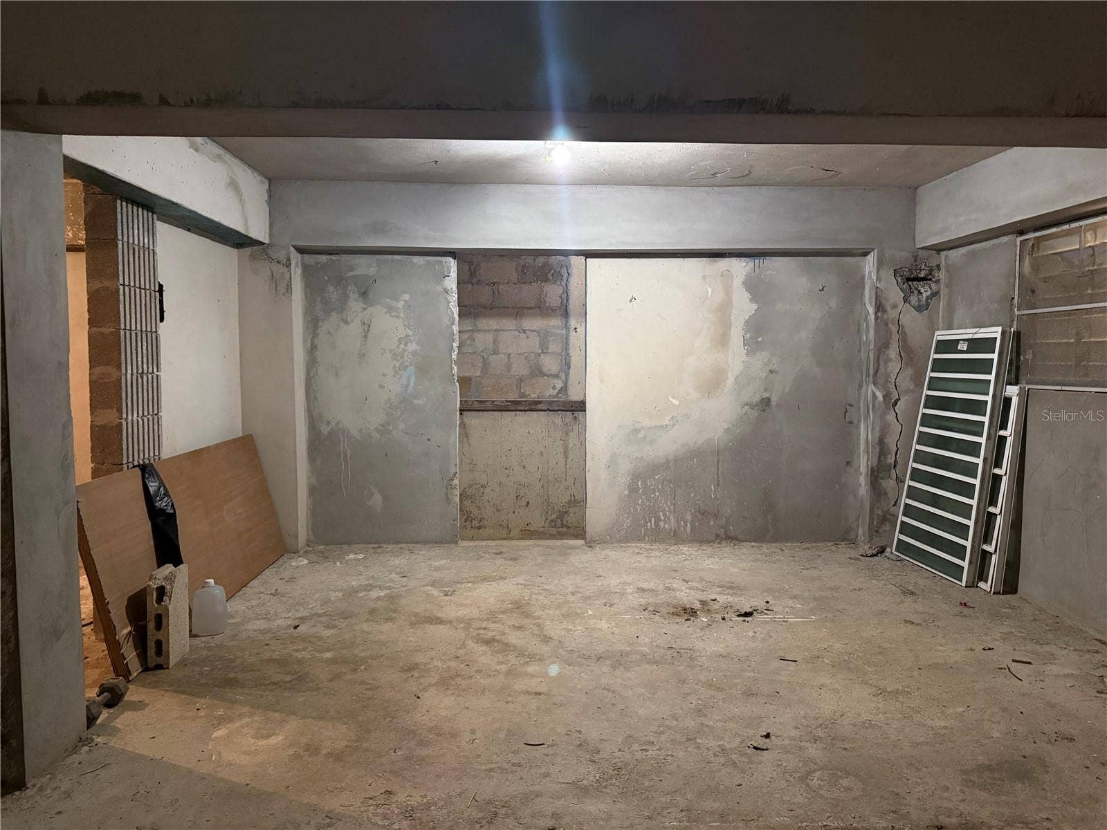 524 COMM SANTA MARIA, Vieques, PR 00765 Dry storage full of potential to be the bedroom of a new unit.