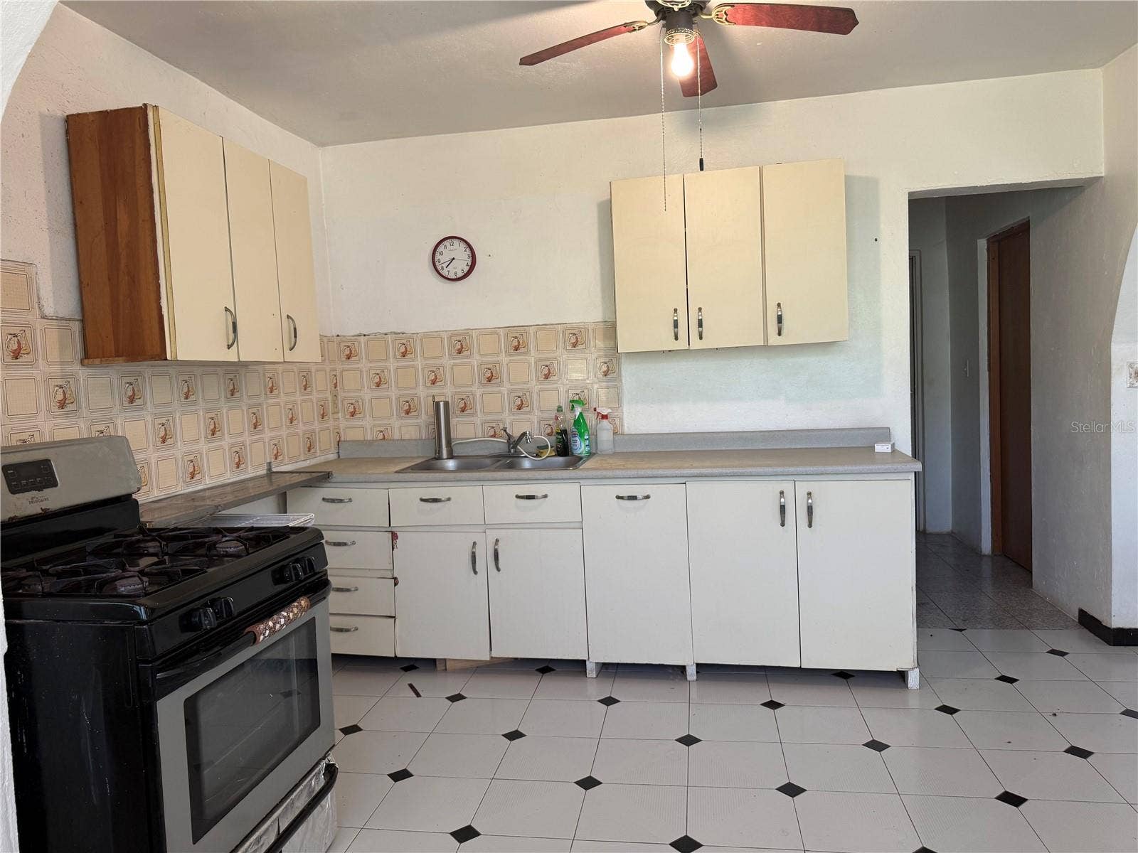 524 COMM SANTA MARIA, Vieques, PR 00765 Kitchen