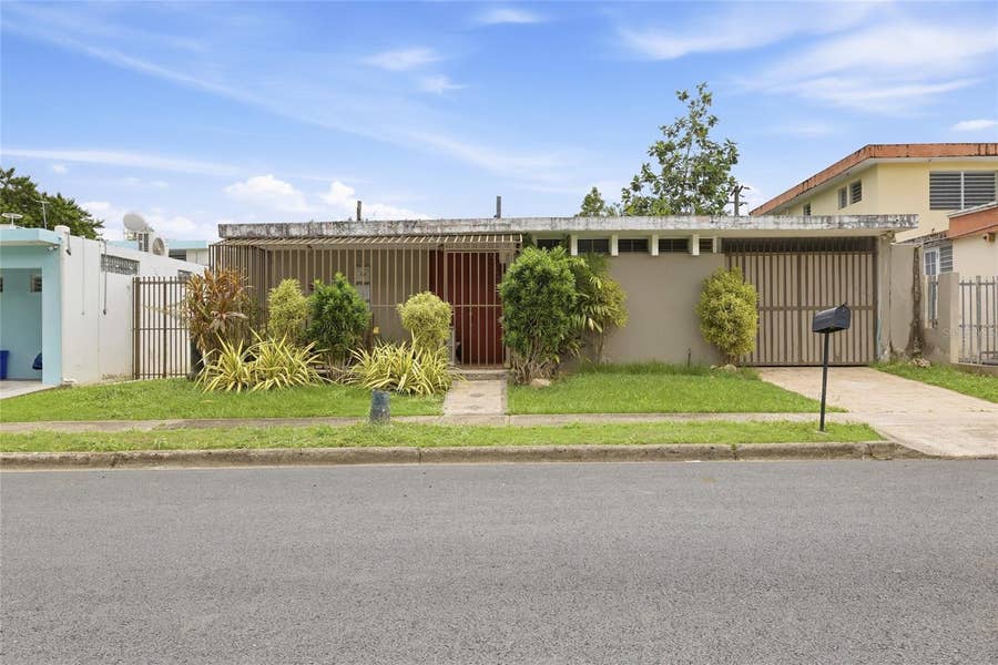 Property photo for Faure URB ANTOSANTI, San Juan, PR