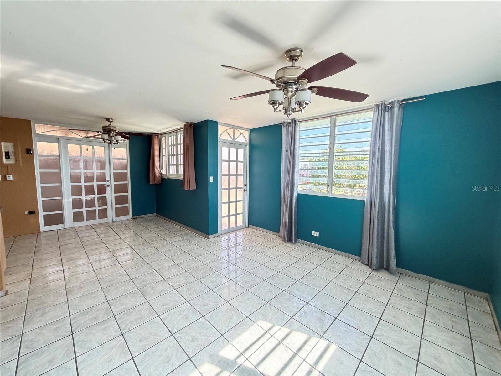 216 COLINAS FAIRVIEW, Trujillo Alto, PR 00976 216 COLINAS FAIRVIEW, Trujillo Alto, PR 00976