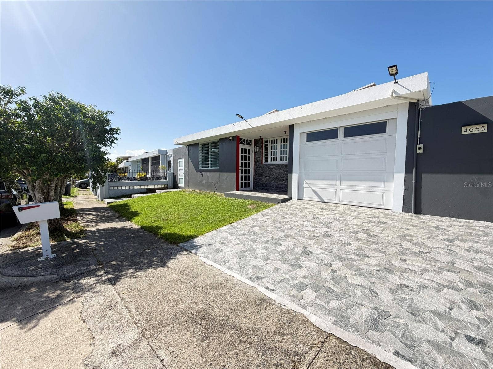 216 COLINAS FAIRVIEW, Trujillo Alto, PR 00976 216 COLINAS FAIRVIEW, Trujillo Alto, PR 00976