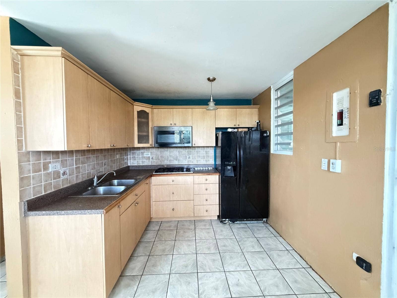 216 COLINAS FAIRVIEW, Trujillo Alto, PR 00976 216 COLINAS FAIRVIEW, Trujillo Alto, PR 00976