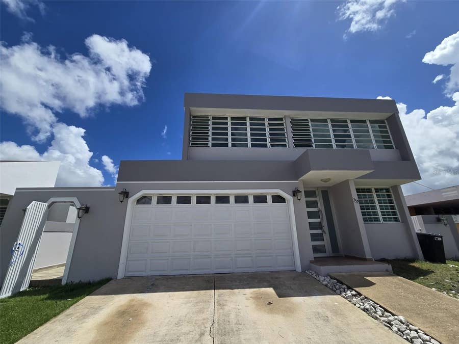 Property photo for Balbi street J-24 PALACIOS REALES, Toa Alta, PR