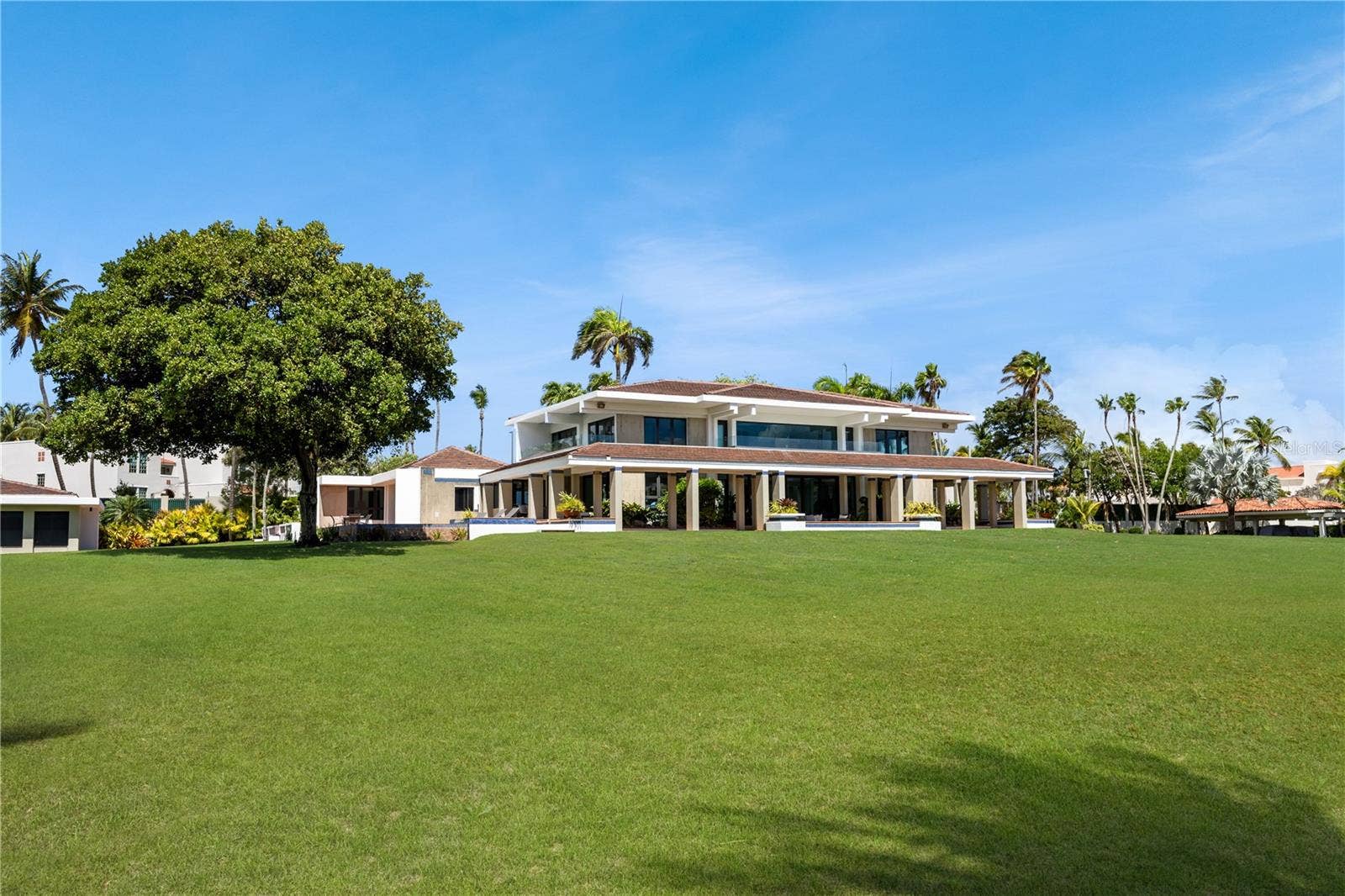 800 THE REDONDA ESTATE, Dorado, PR 00646 800 THE REDONDA ESTATE, Dorado, PR 00646
