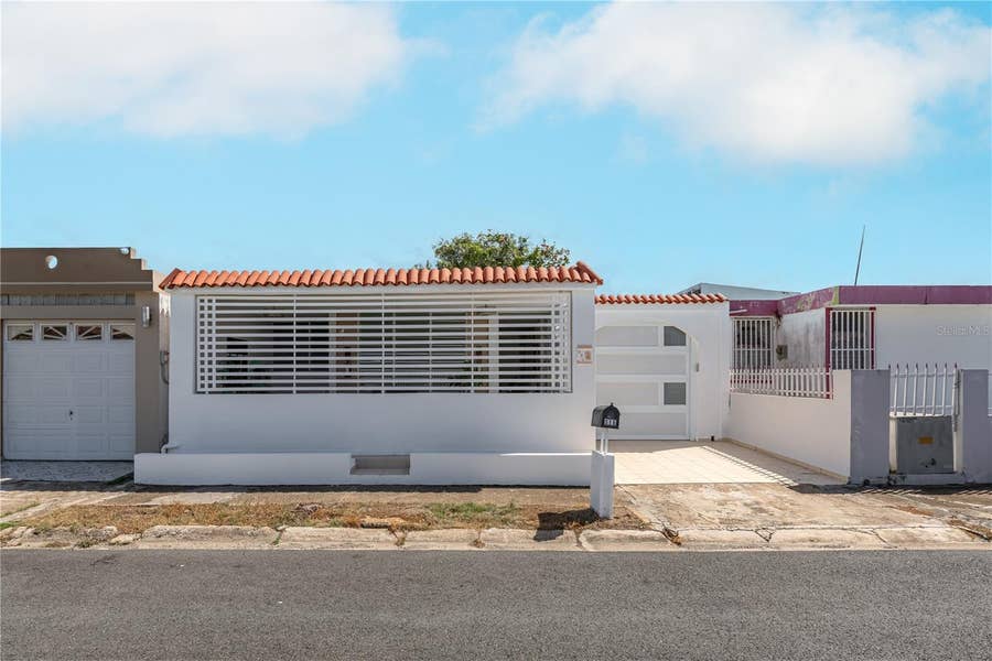 Property photo for 747 LEVITTVILLE, #SE6, Toa Baja, PR