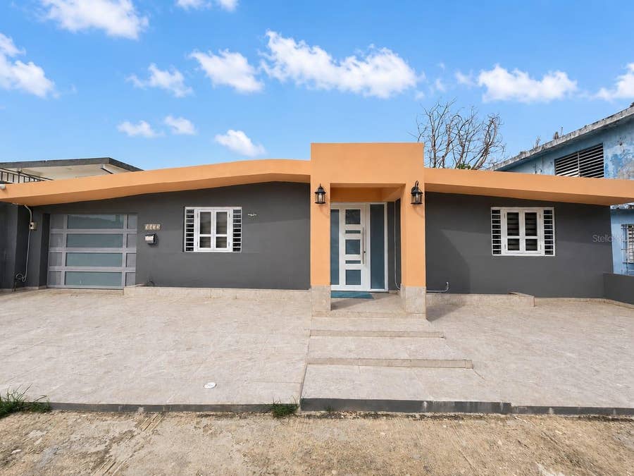 Property photo for Calle 415 URBANIZACIÓN COUNTRY CLUB, Carolina, PR