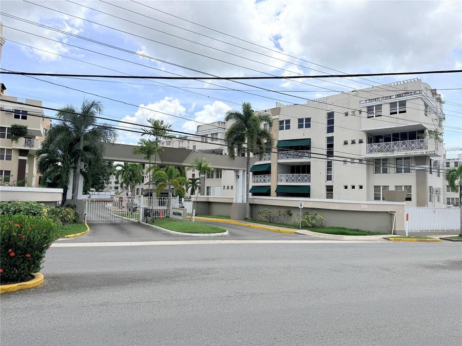 Property photo for 50 LOPATEGUI AVE., VILLAS DE PARKVILLE II, #EC-PH2, Guaynabo, PR