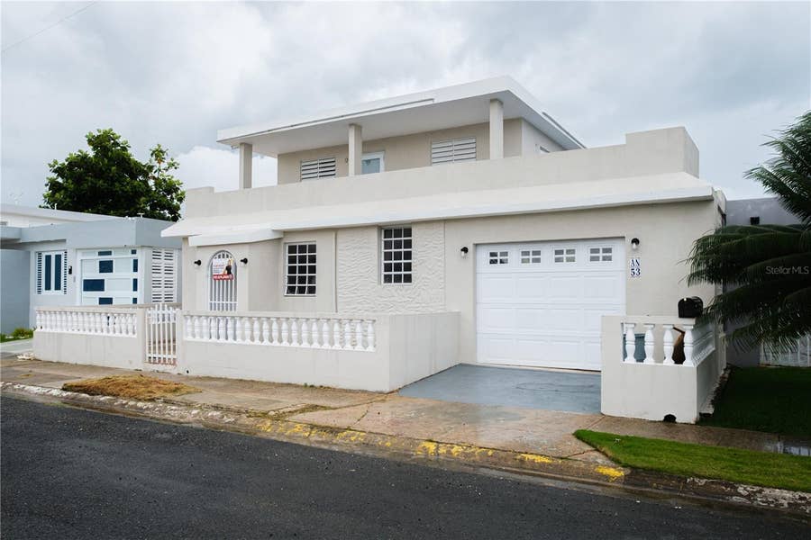 Property photo for Lydia Oeste URB.LEVITTOWN LAKE AN53 ALTOS, Toa Baja, PR