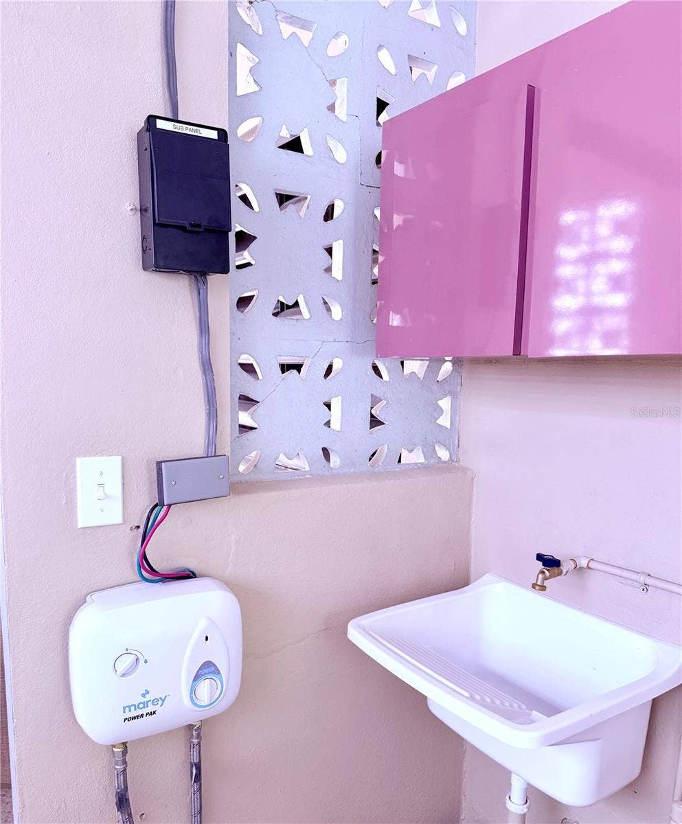 Instant water heater