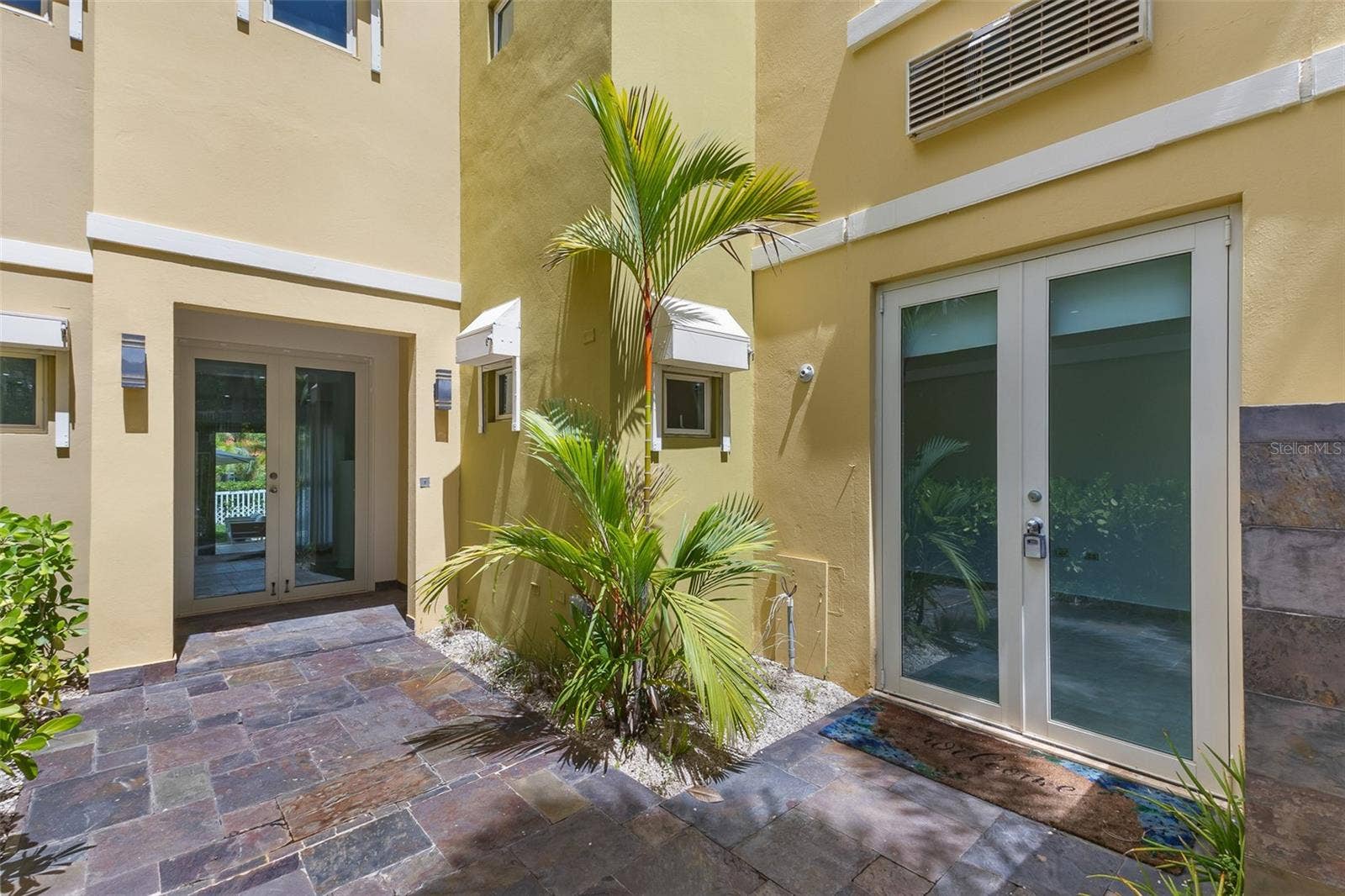 90 CANDELERO DR, #32, Humacao, PR 00791