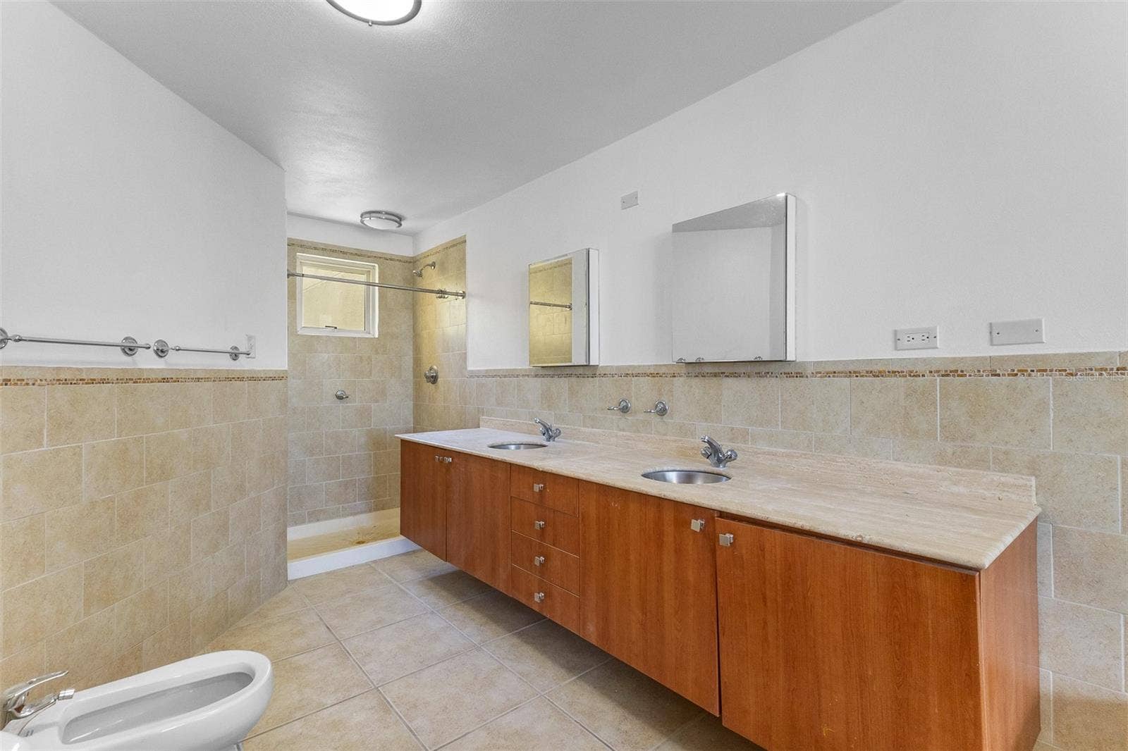 90 CANDELERO DR, #32, Humacao, PR 00791