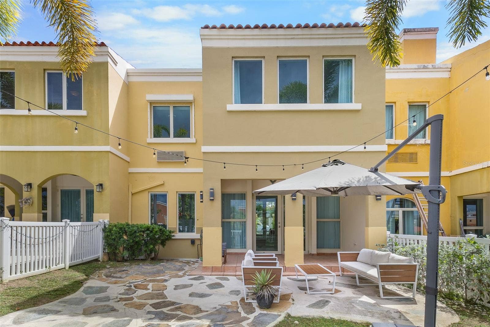 90 CANDELERO DR, #32, Humacao, PR 00791