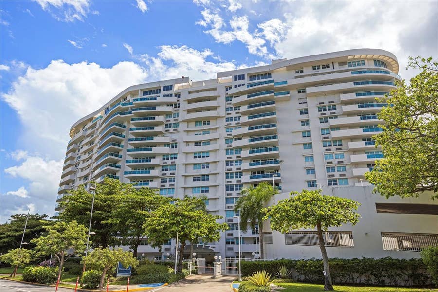 Property photo for 25 FERNÁNDEZ JUNCOS AVENUE, #504, San Juan, PR
