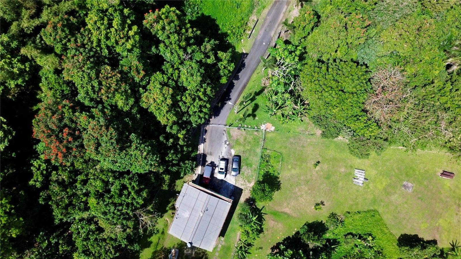 Bo Collores CARR#936  KM 1.0, Solar #1, Las Piedras, PR 00771