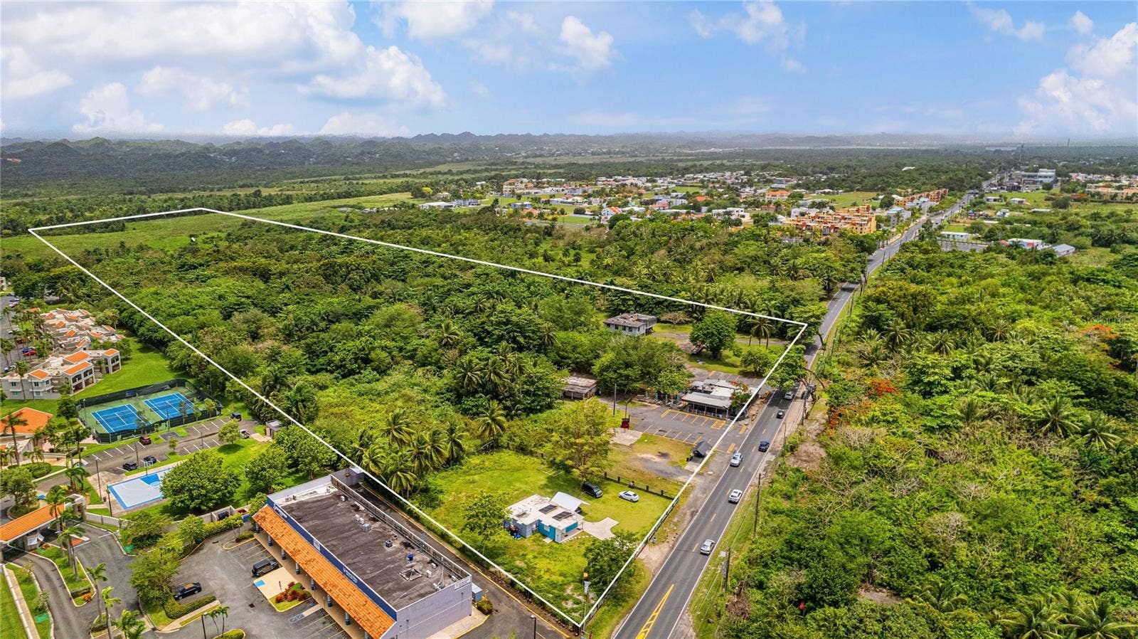 KM 13 PR-693, Dorado, PR 00646 KM 13 PR-693, Dorado, PR 00646