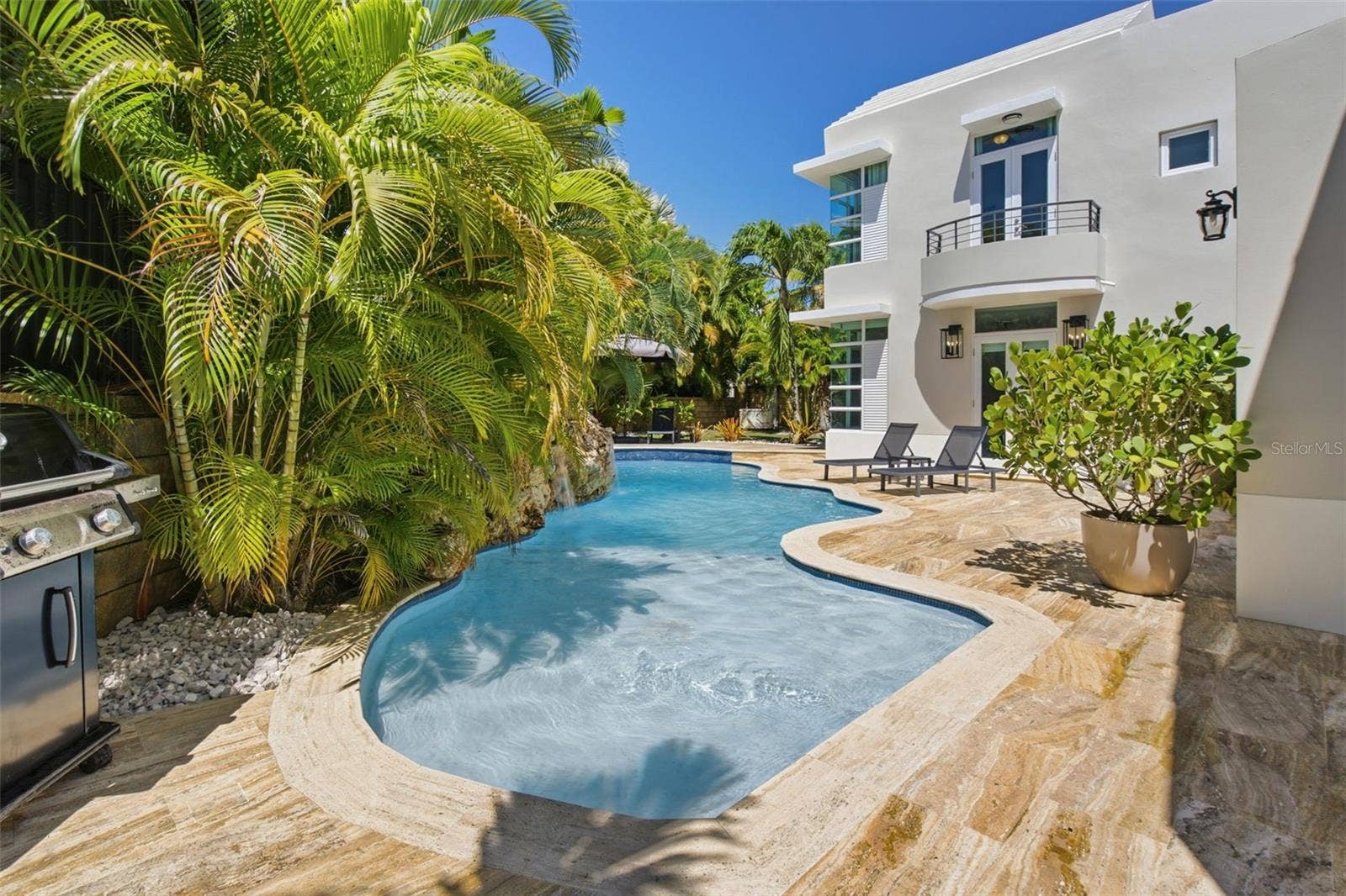 7 PALMA REAL, Dorado, PR 00646 7 PALMA REAL, Dorado, PR 00646