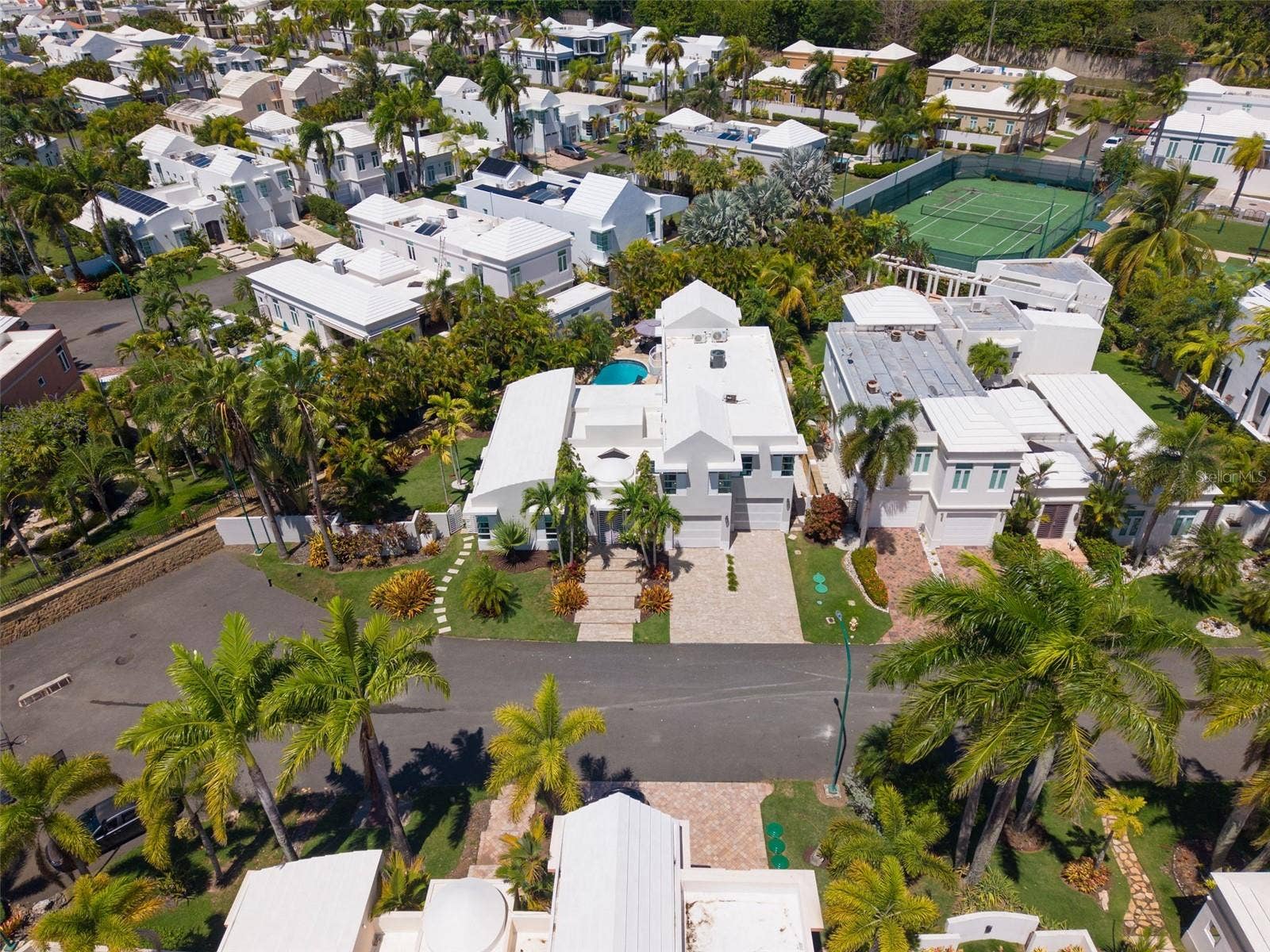7 PALMA REAL, Dorado, PR 00646 7 PALMA REAL, Dorado, PR 00646