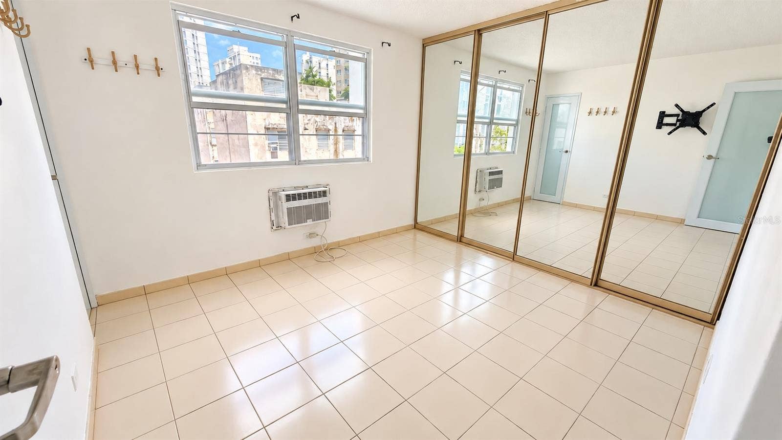55 TAFT, #4B, San Juan, PR 00911