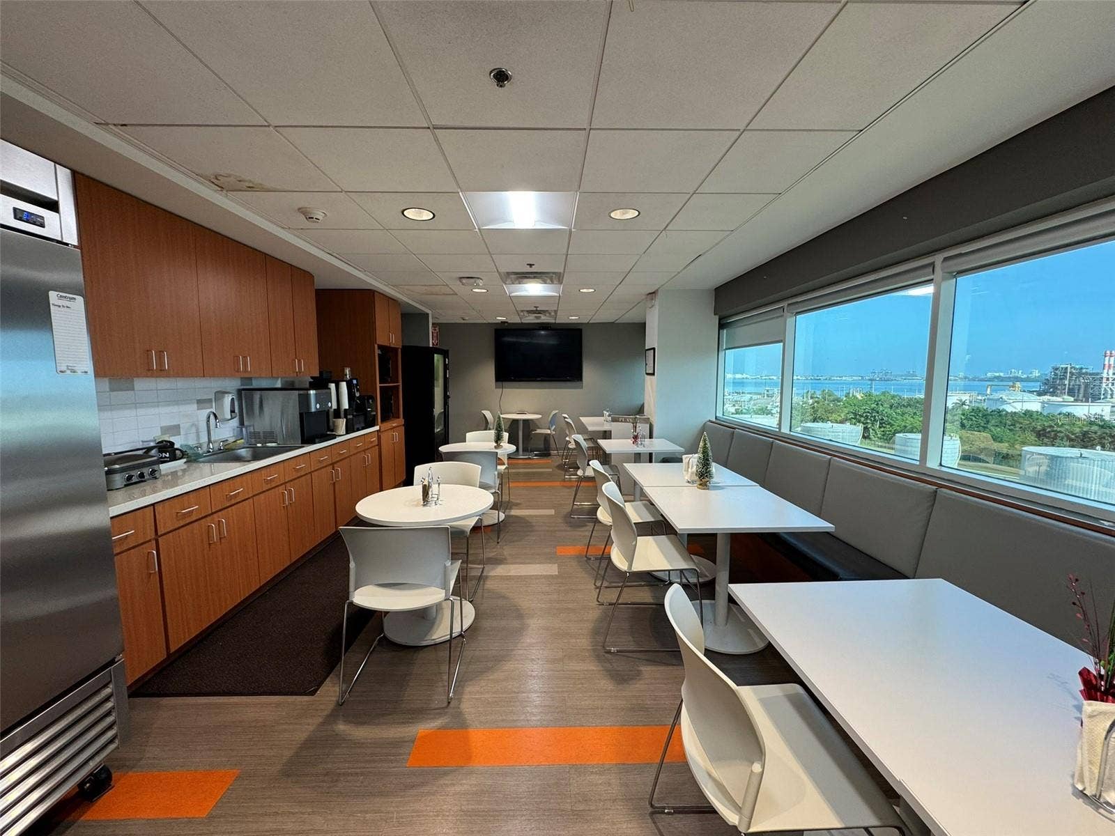 90 ROAD PR-165 CENTRO INTERNACIONAL DE MERCADEO TORRE II, #802, Guaynabo, PR 00968
