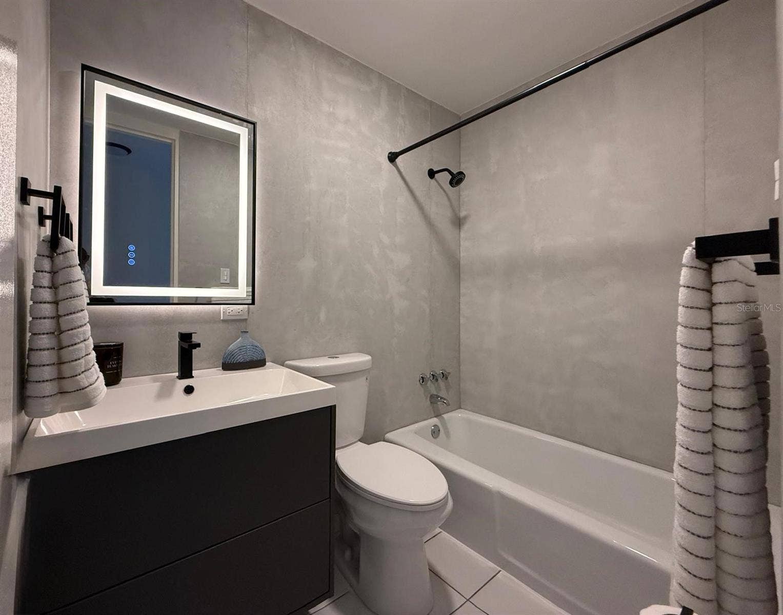 3 MANSIONES DE GARDEN HILLS, #15G, Guaynabo, PR 00966