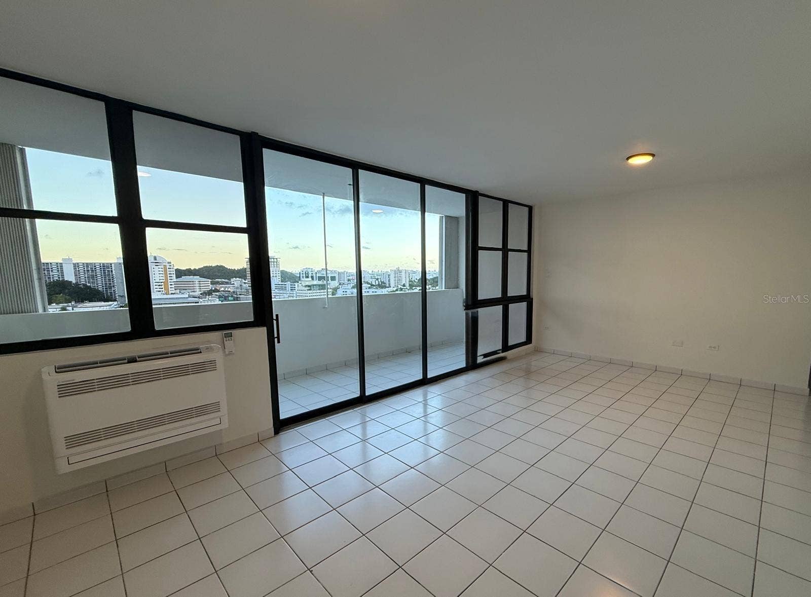 3 MANSIONES DE GARDEN HILLS, #15G, Guaynabo, PR 00966