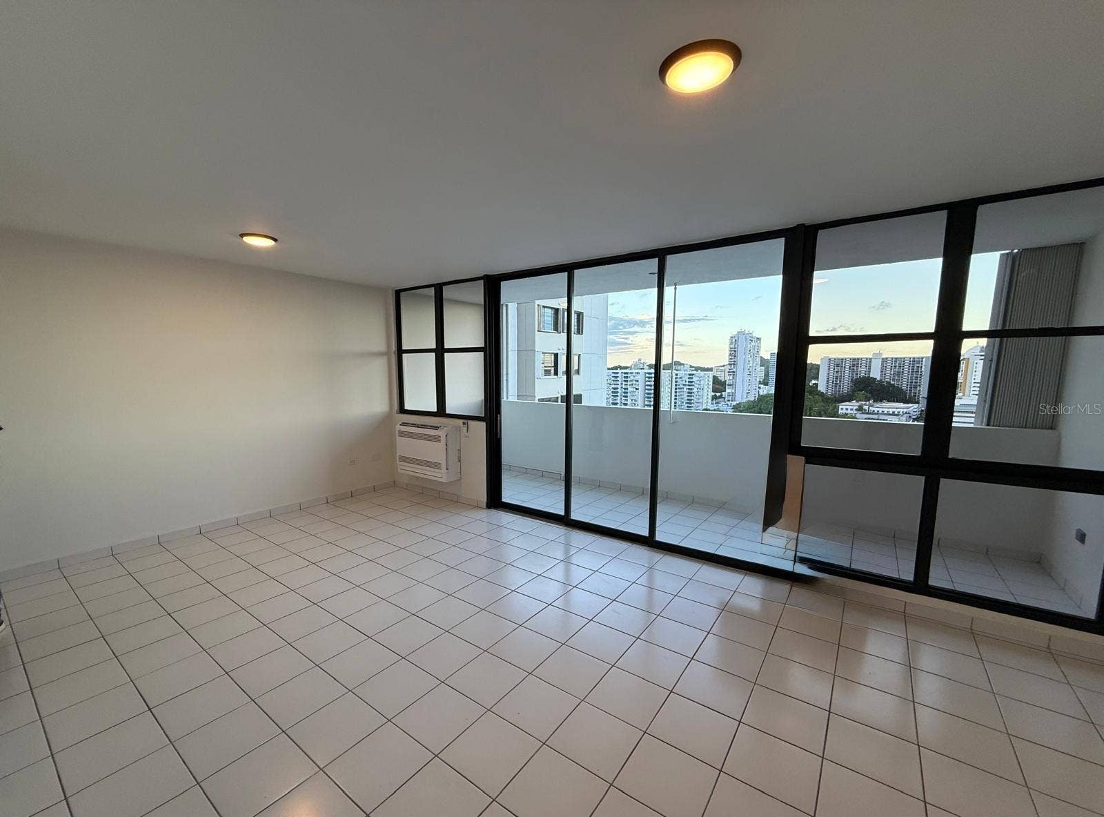 3 MANSIONES DE GARDEN HILLS, #15G, Guaynabo, PR 00966