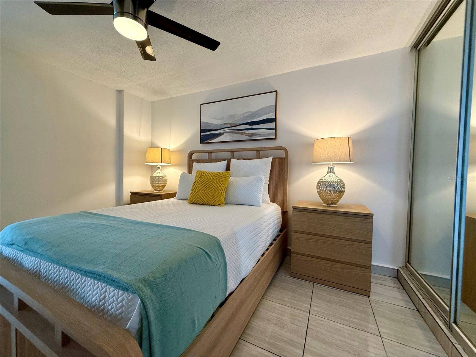3 LAGUNA GARDENS AVENUE, #11F, Carolina, PR 00979