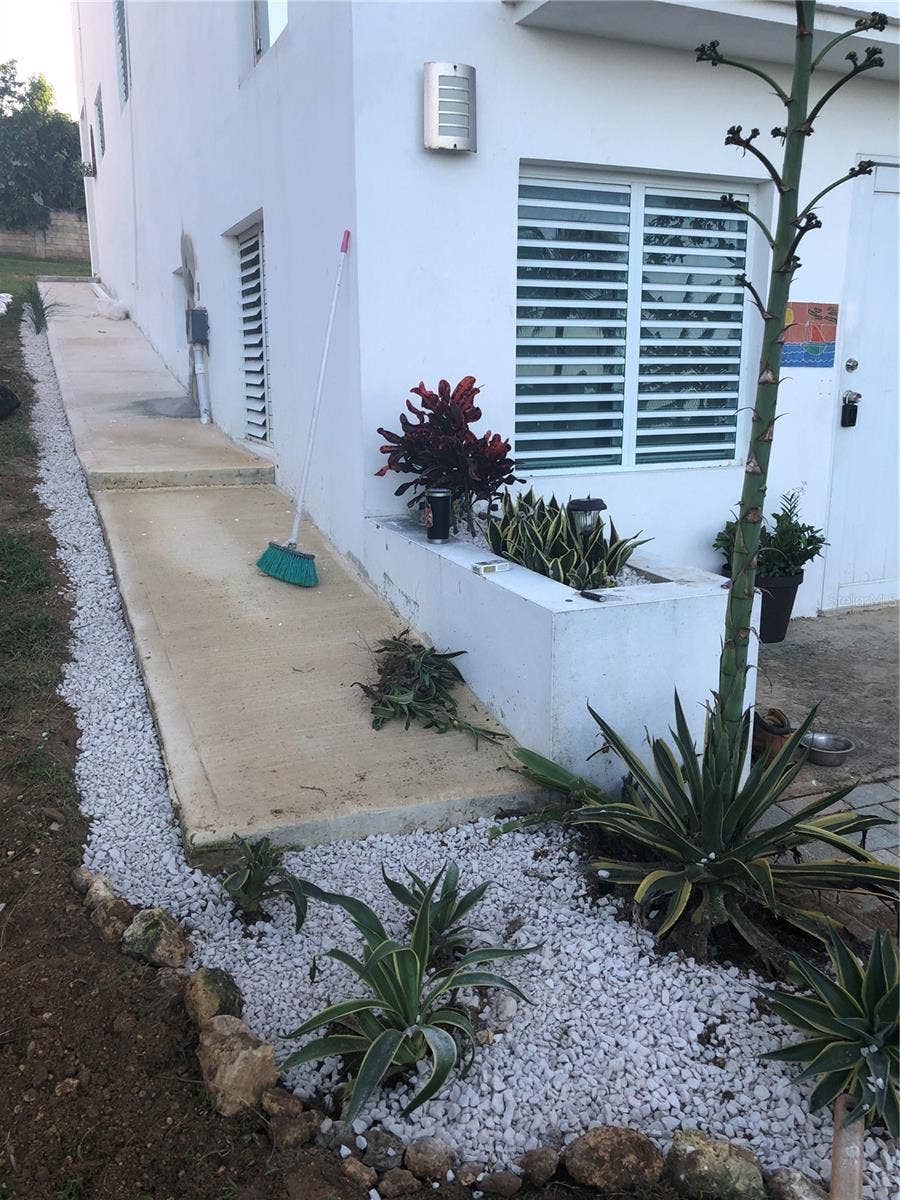 10 CORCHADO, Isabela, PR 00662 10 CORCHADO, Isabela, PR 00662