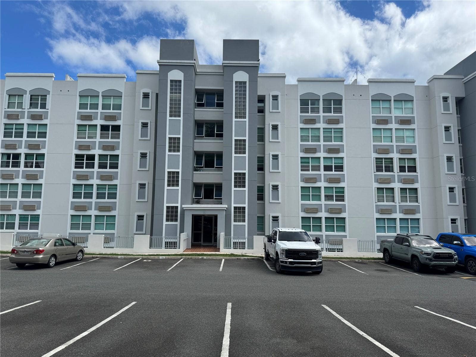 1512 Cond. Buena Vista 450 CARR#844, #1512, San Juan, PR 00926 1512 Cond. Buena Vista 450 CARR#844, #1512, San Juan, PR 00926