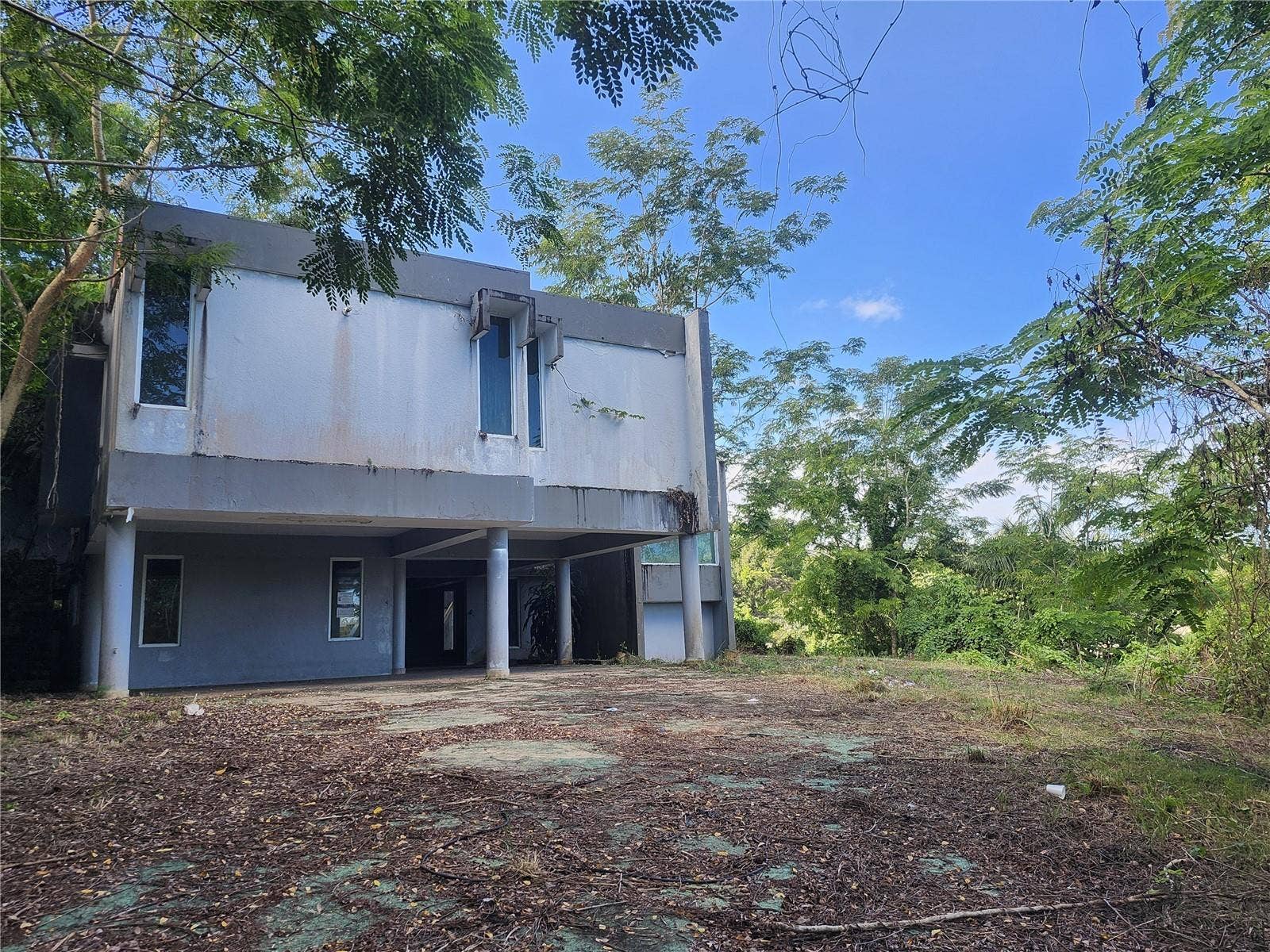 KM 8.6 165 ROAD, Toa Alta, PR 00953 KM 8.6 165 ROAD, Toa Alta, PR 00953