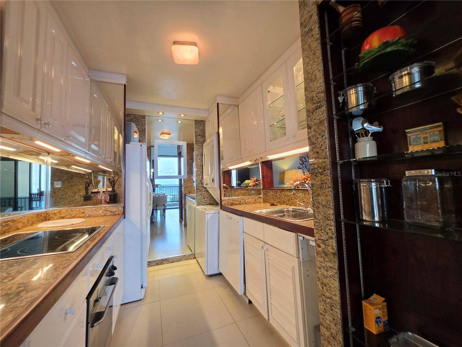 450 AV. DE LA CONSTITUCIÓN AVENUE, #11F, San Juan, PR 00901 450 AV. DE LA CONSTITUCIÓN AVENUE, #11F, San Juan, PR 00901