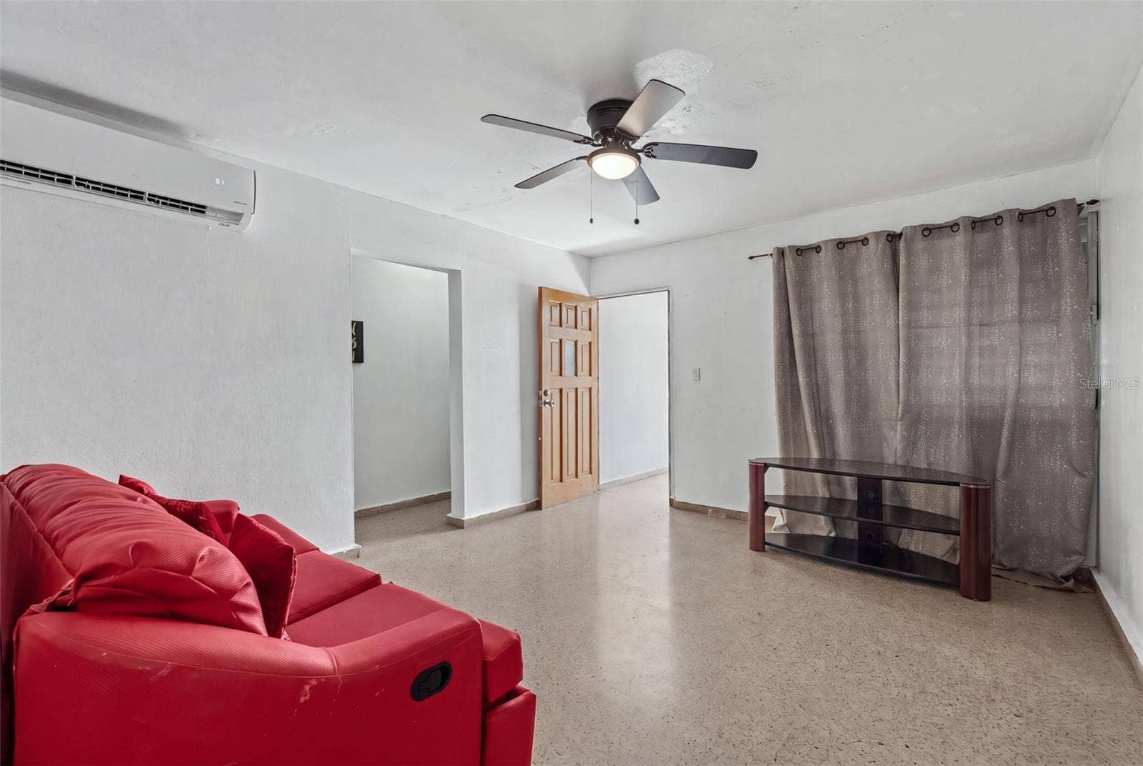 2nd Floor Living Room