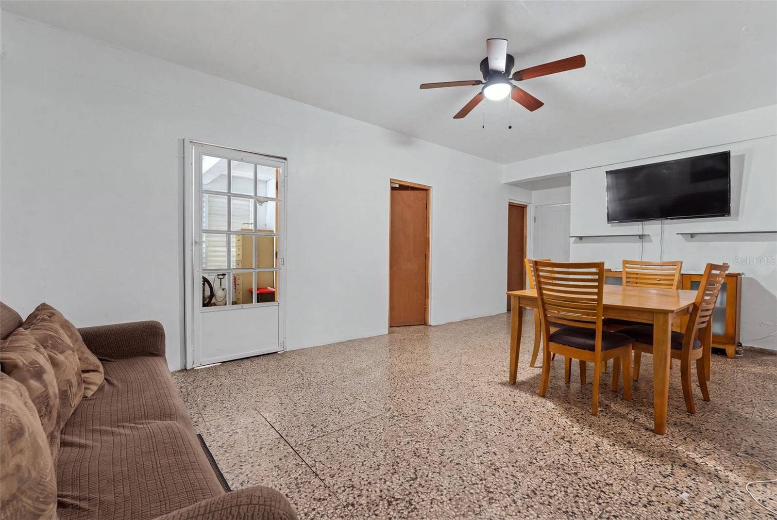 1st Floor Livingroom / Dining Room