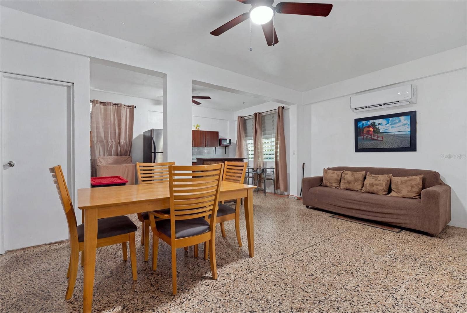 1st Floor Livingroom / Dining Room