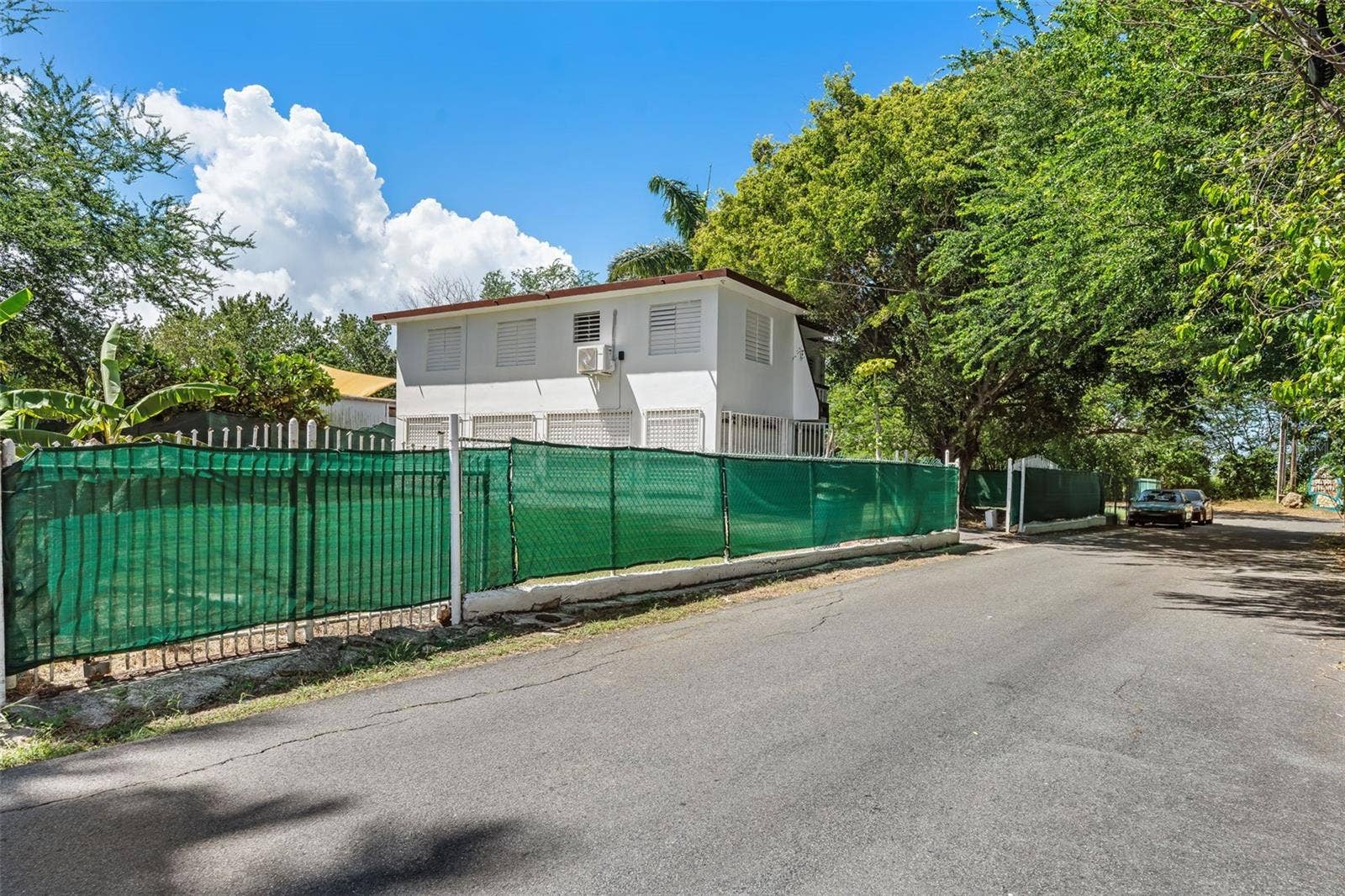 Trinitaria Street | Front of the Property