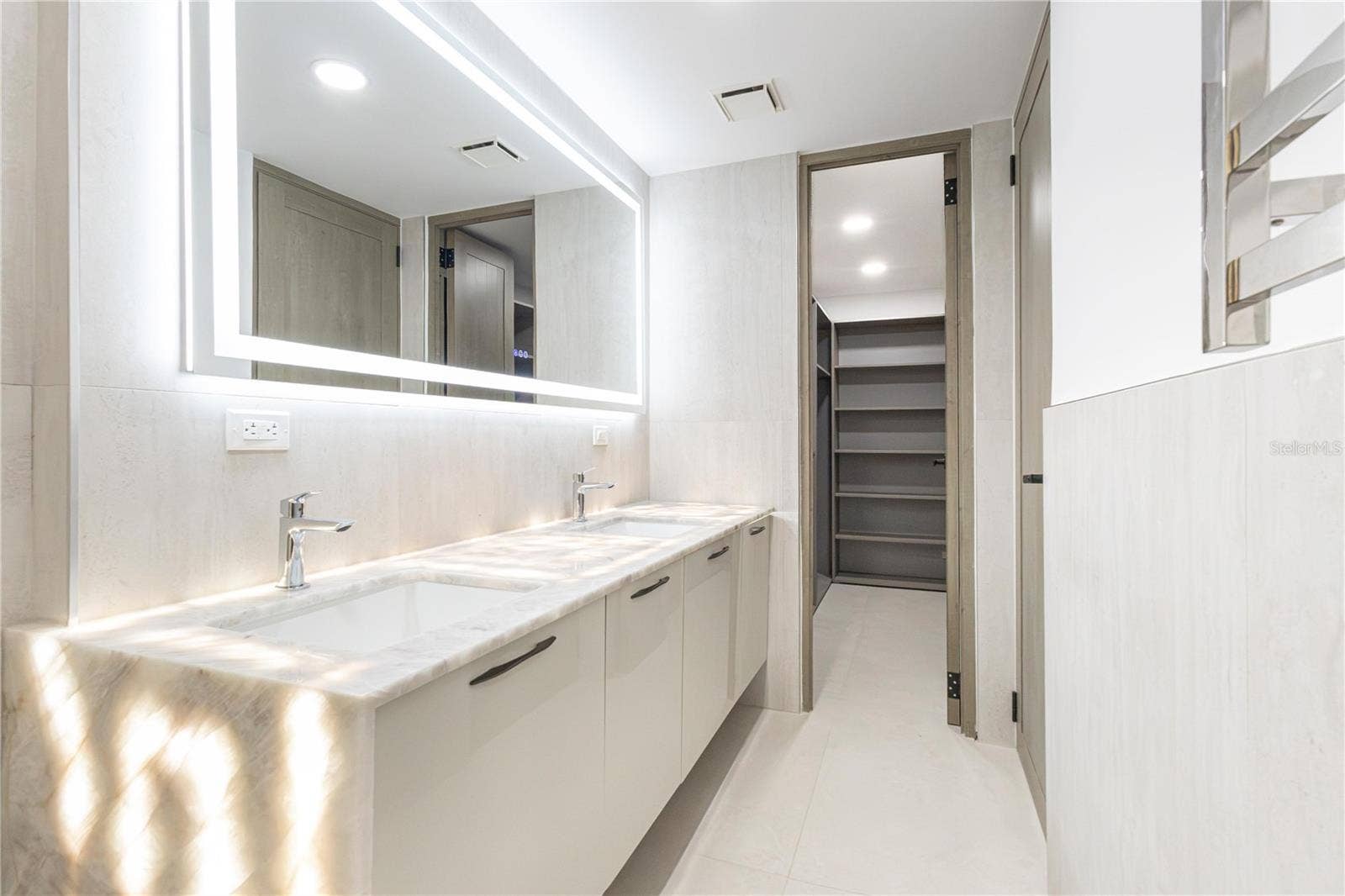 1106 CALLE PICCIONI, #6, San Juan, PR 00907 1106 CALLE PICCIONI, #6, San Juan, PR 00907